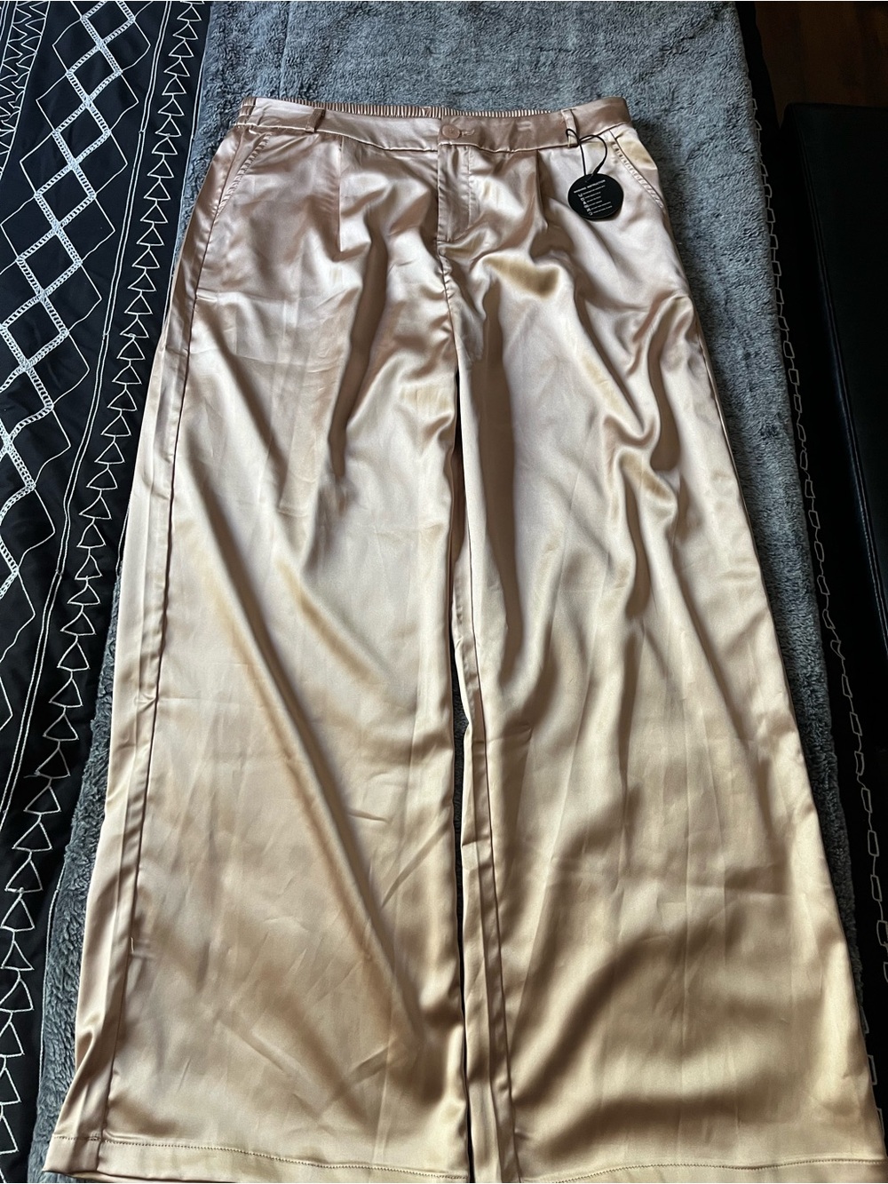 Satin-Look Wide Leg Trousers in Champagne - Picture 8 of 10